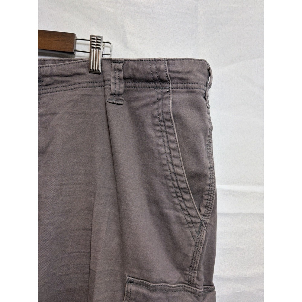 Berne Men's Cargo Shorts Gray Flat Front Pockets Cotton Blend Relaxed Gorpcore - Picture 5 of 16